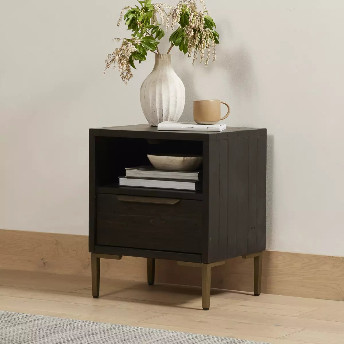 WINSTON NIGHTSTAND