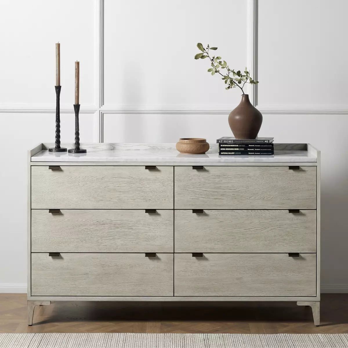 DOVE DRESSER