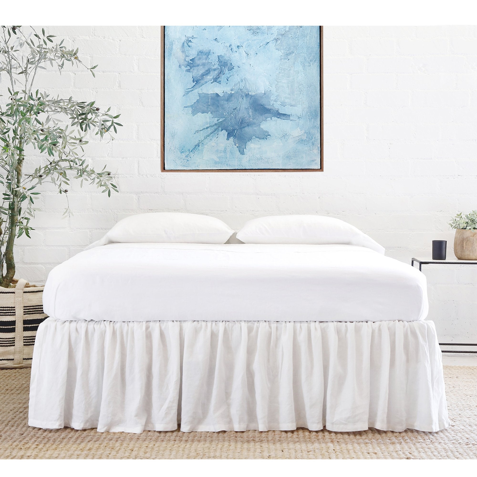 POM POM GATHERED LINEN BEDSKIRT- WHITE