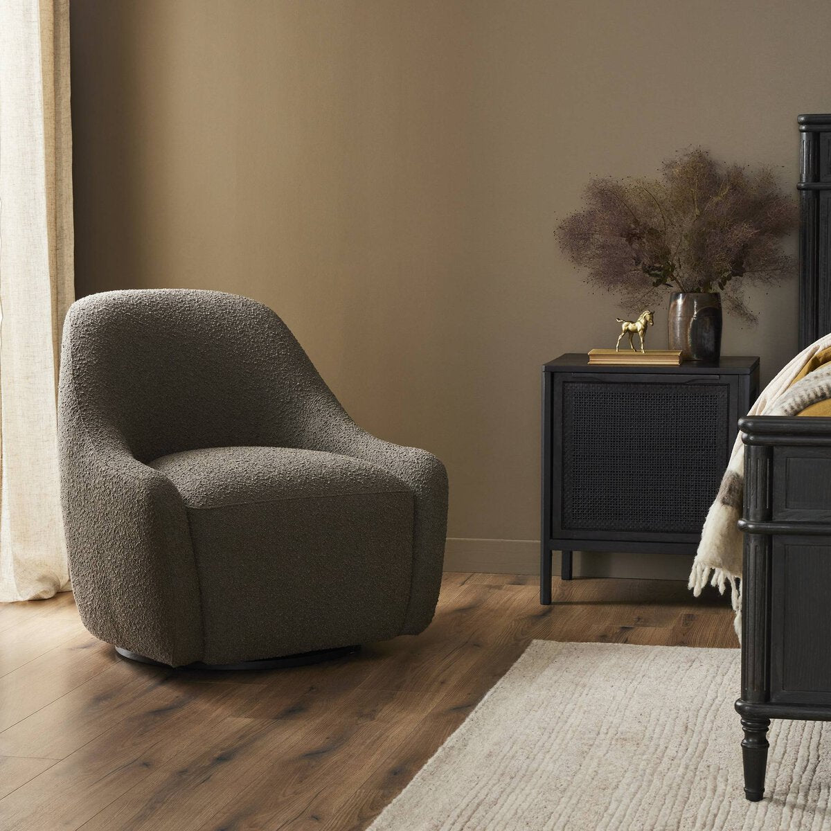 Lewis Swivel Chair - Knoll Clay