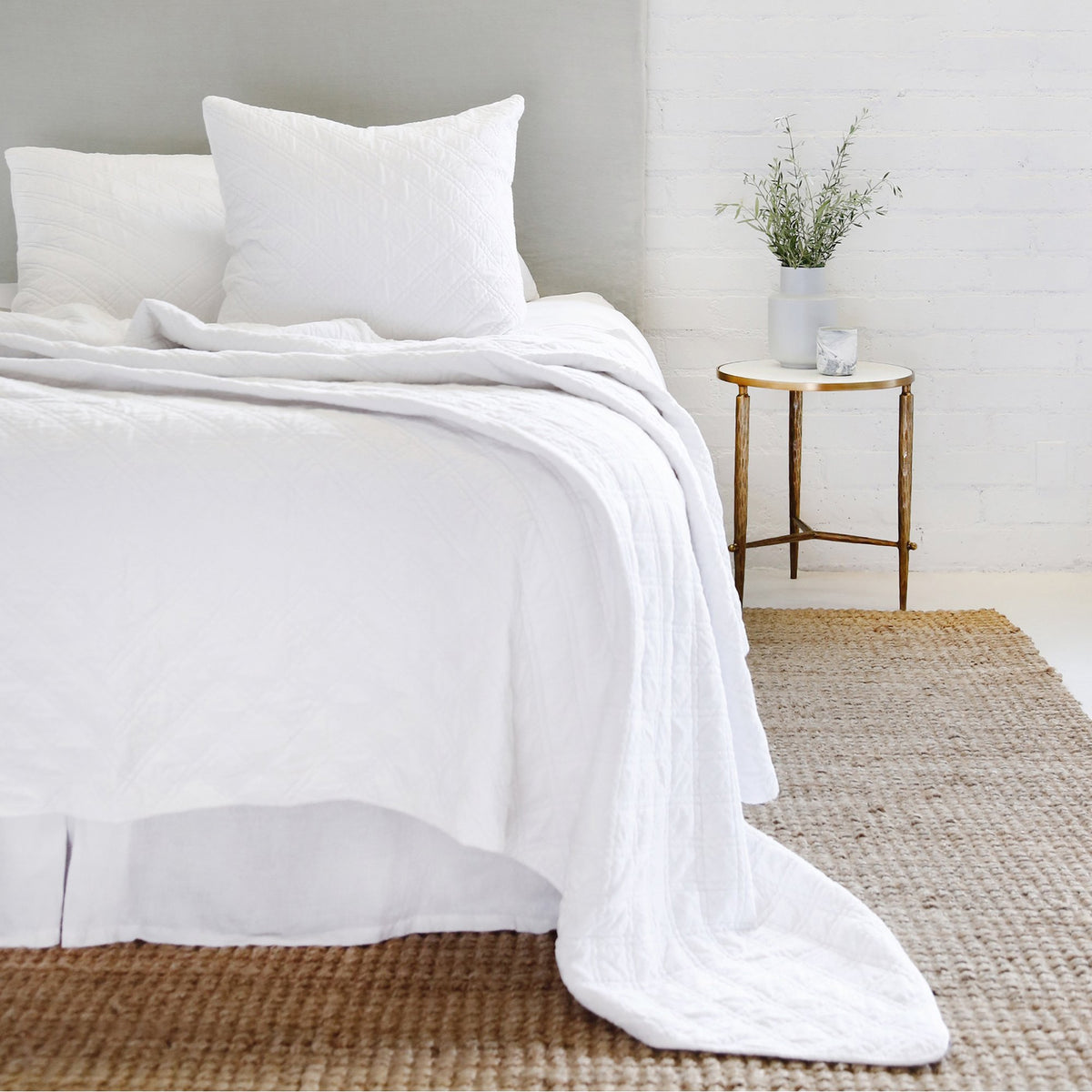 POM POM BRUSSELS COVERLET COLLECTION - WHITE