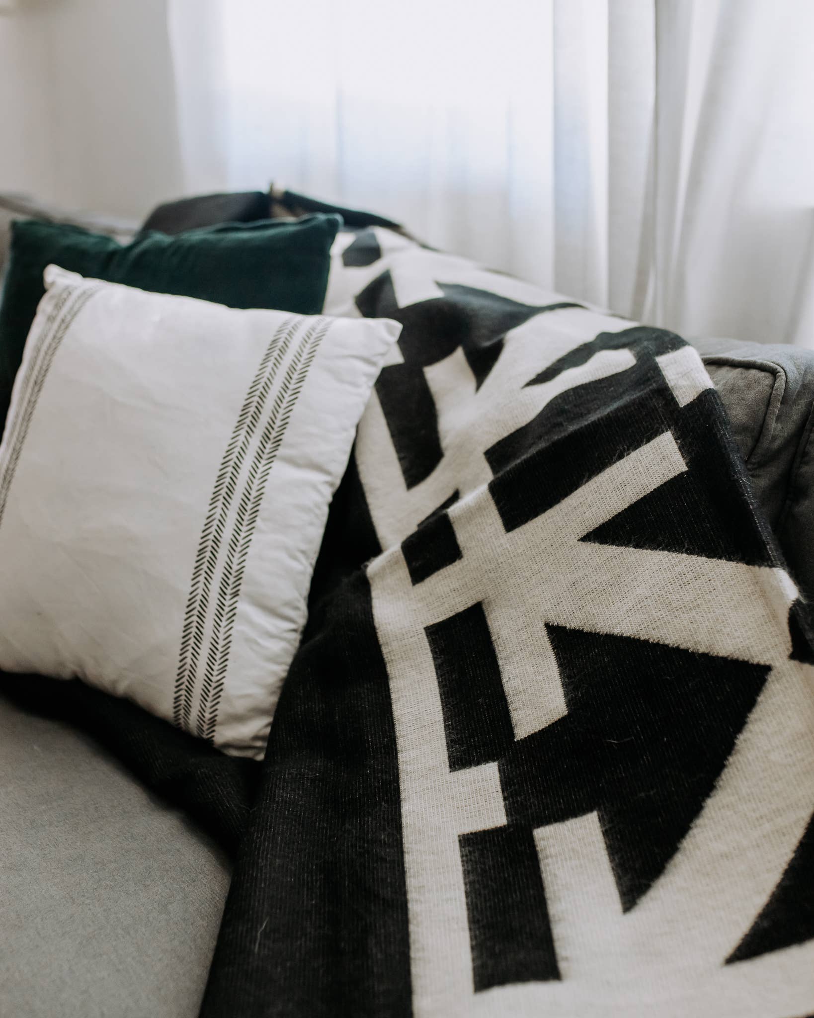 Destino Blanket - Natural/Black