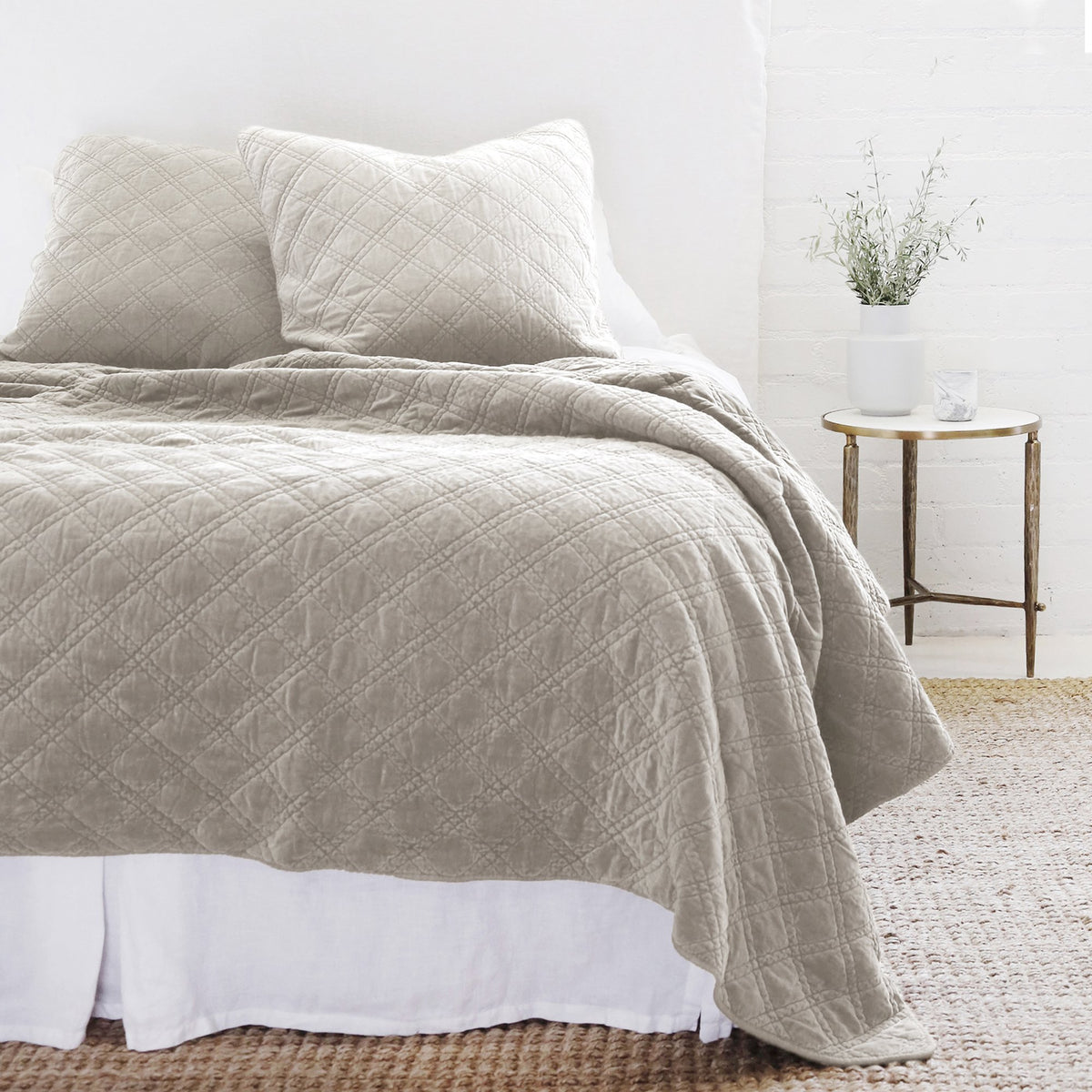 POM POM BRUSSELS COVERLET COLLECTION - TAUPE