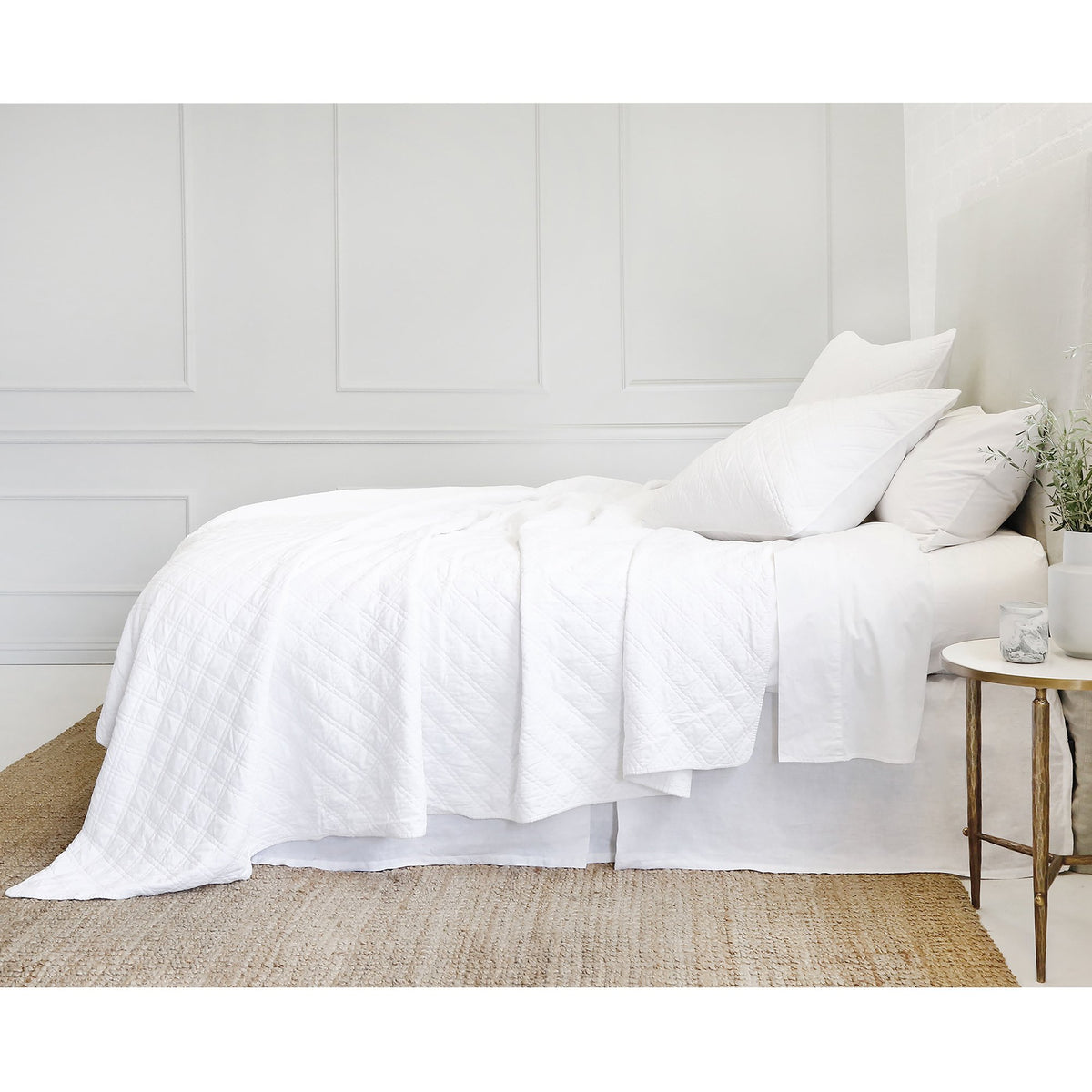 POM POM BRUSSELS COVERLET COLLECTION - WHITE