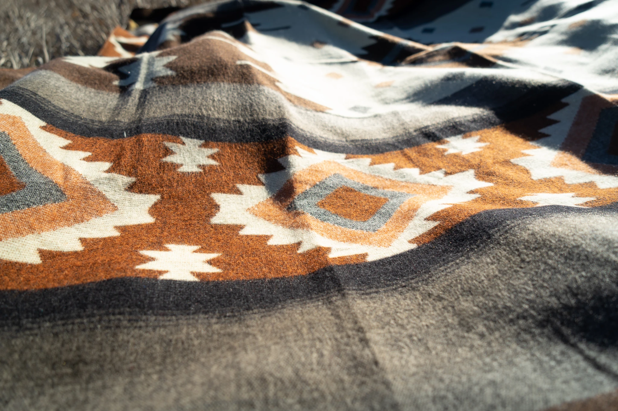 Southwest Alpaca Queen/Throw Blanket – Mojave Reversible