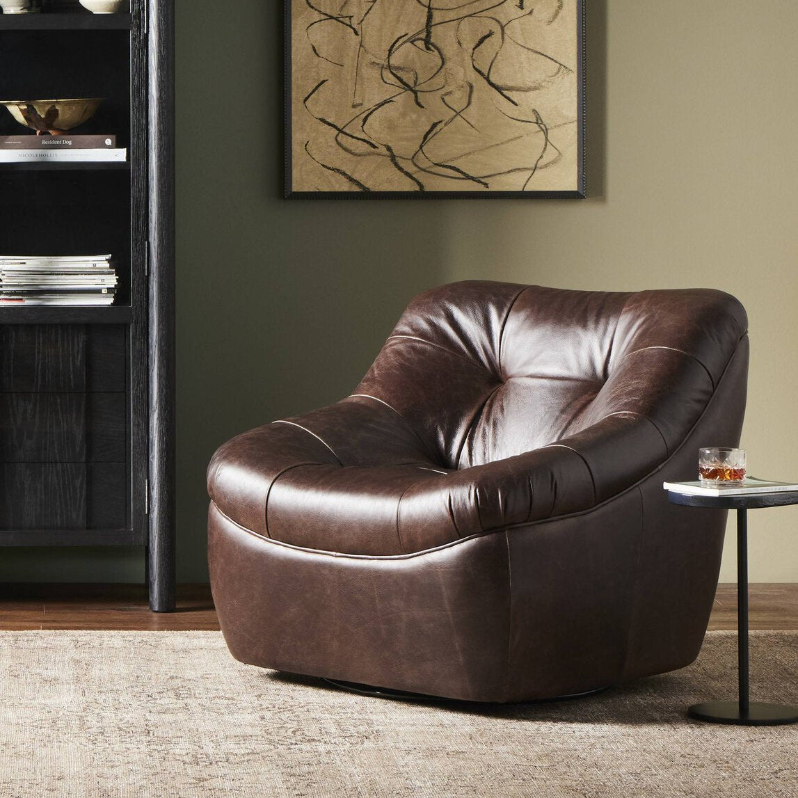 Finca Swivel Chair