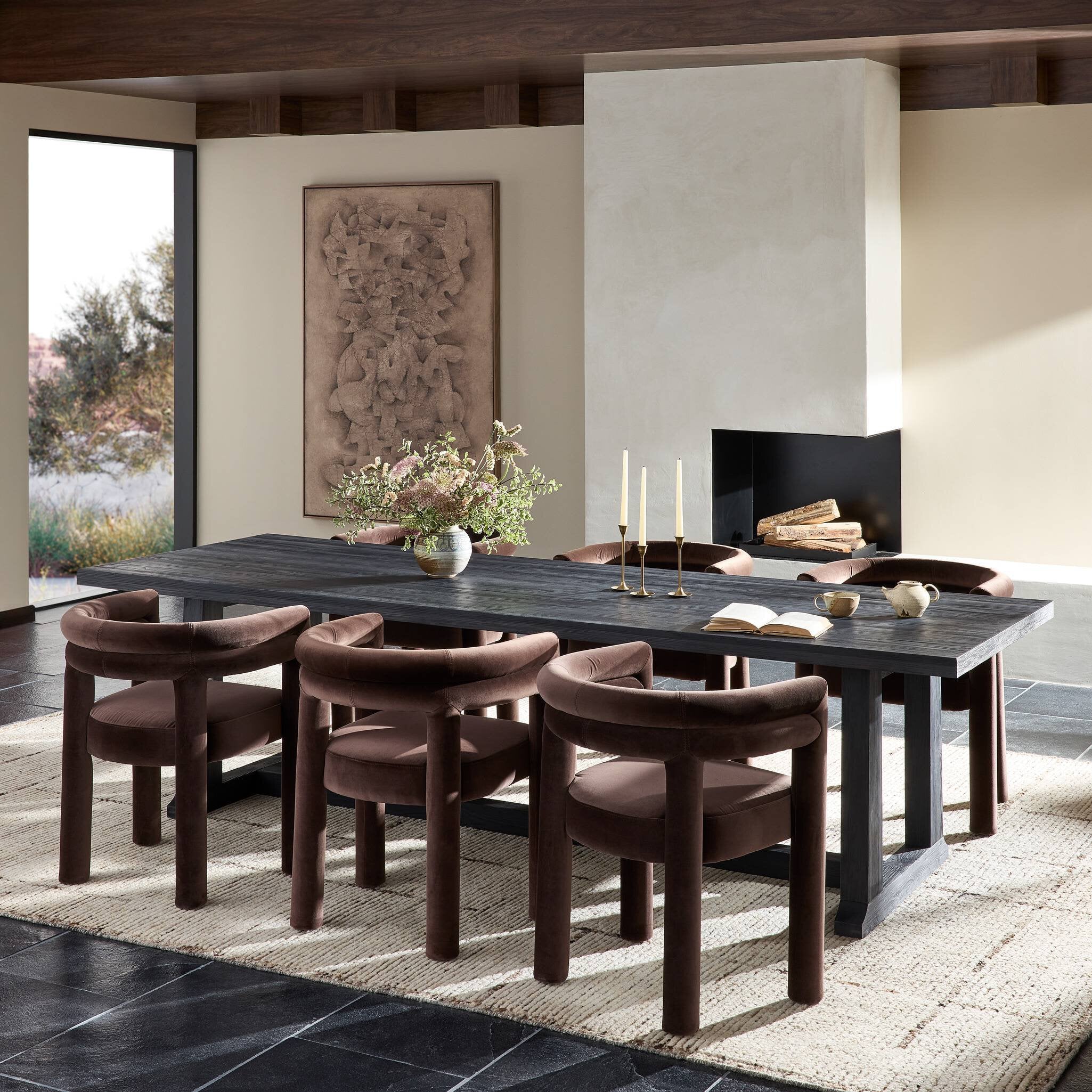 Osos Dining Table