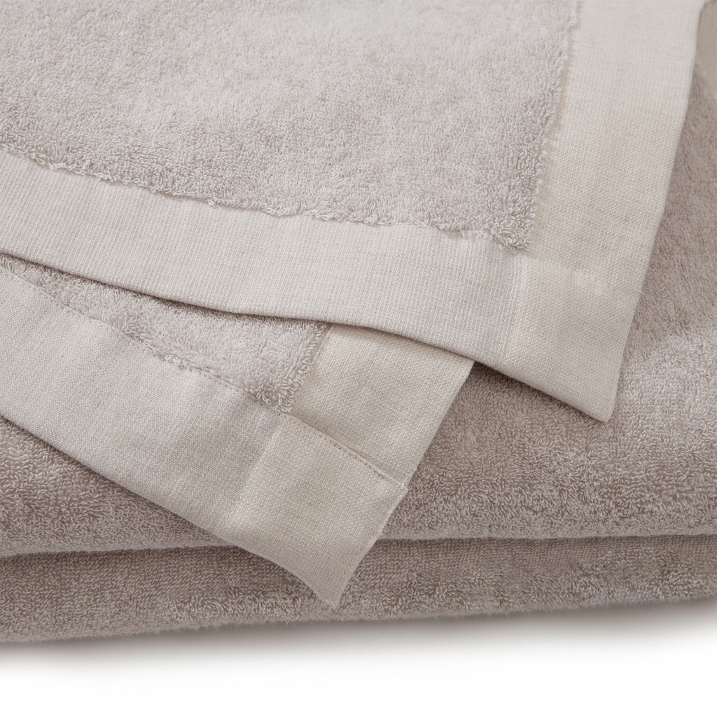 LUCA FRAMED TOWELS